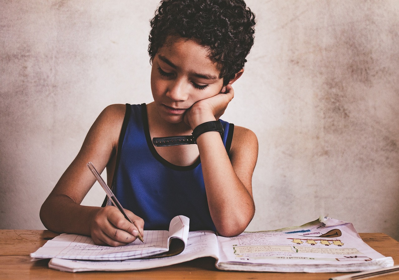 découvrez comment vaincre l'ennui avec des idées créatives et des activités stimulantes. plongez dans un univers d'options pour transformer vos moments de vide en opportunités d'apprentissage et de divertissement.