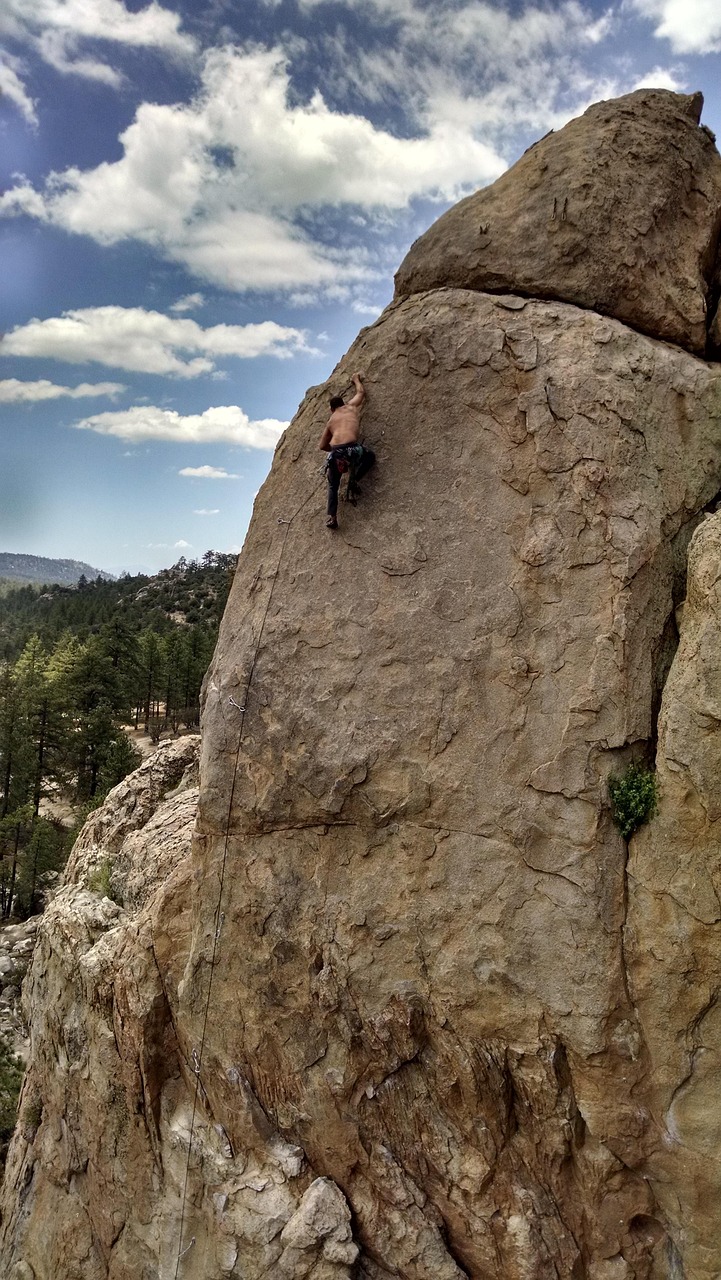 découvrez comment surmonter les moments difficiles avec courage et résilience. apprenez des stratégies pratiques pour faire face aux défis de la vie et en sortir plus fort.