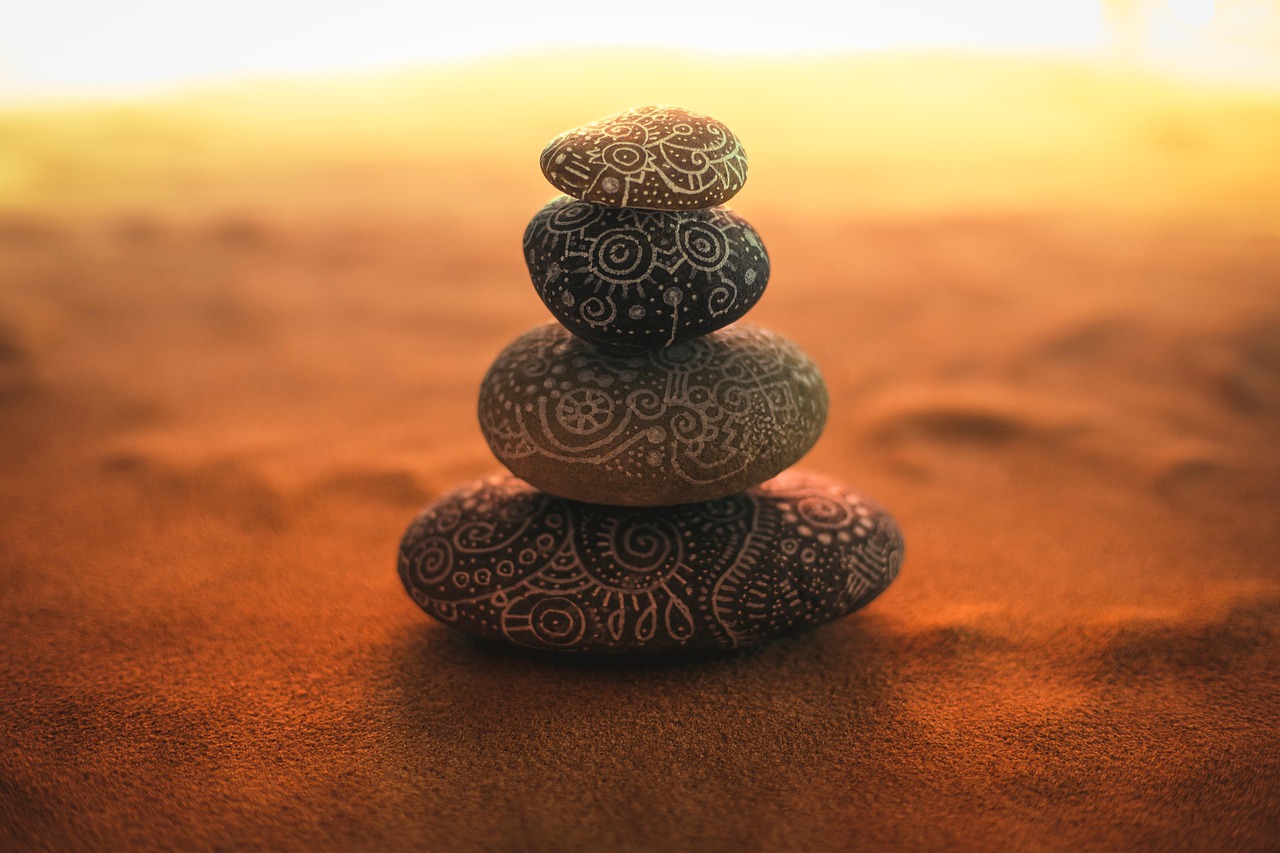 découvrez l'art de la pleine conscience (mindfulness) : une pratique qui vous aide à cultiver l'instant présent, réduire le stress et améliorer votre bien-être mental. apprenez des techniques simples pour intégrer la mindfulness dans votre quotidien.