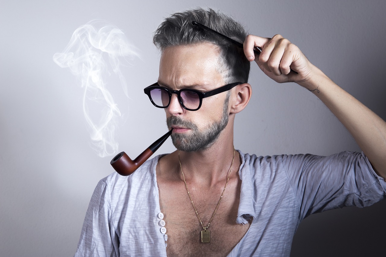 découvrez tout ce qu'il faut savoir sur les narcissiques : caractéristiques, comportements, impact sur notre vie quotidienne et conseils pour interagir avec eux. plongez dans l'univers complexe du narcissisme et apprenez à définir et à gérer ces relations difficiles.