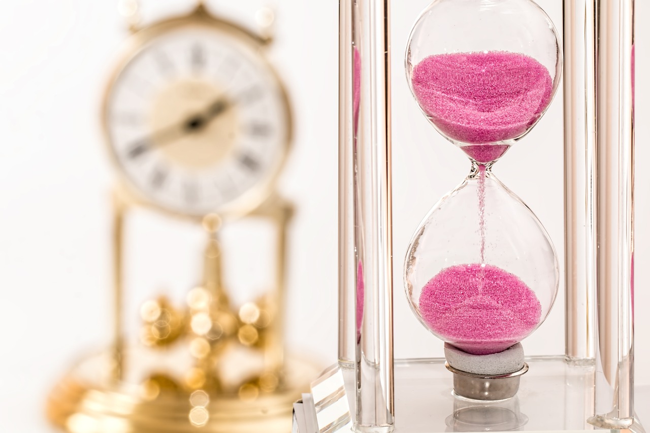 découvrez comment la notion d'urgence influence nos décisions quotidiennes et comment gérer efficacement la pression du temps. apprenez à prioriser vos tâches et à optimiser votre productivité dans un monde où chaque instant compte.