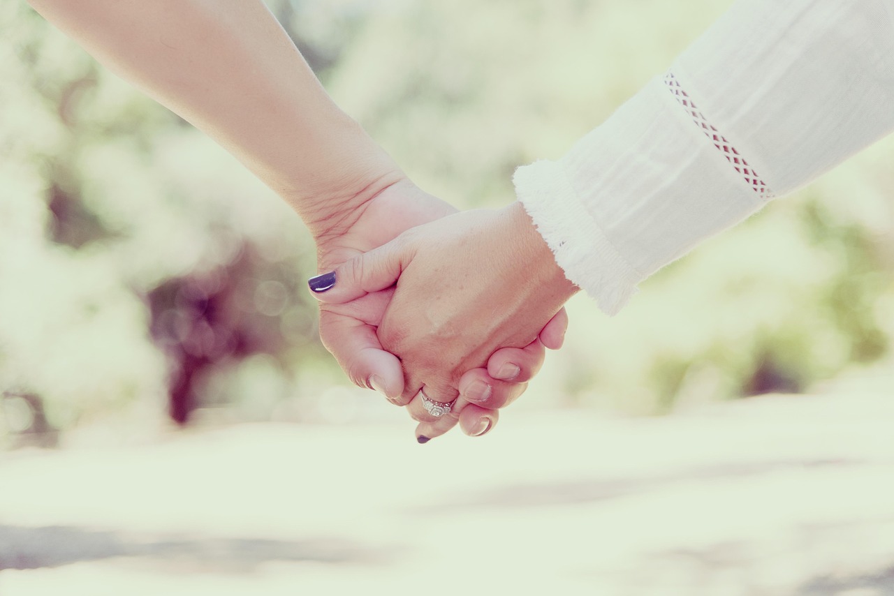 découvrez les différents aspects des relations humaines : amitié, amour et collaboration. apprenez à construire des liens solides et à gérer les conflits avec des conseils pratiques et des stratégies éprouvées.