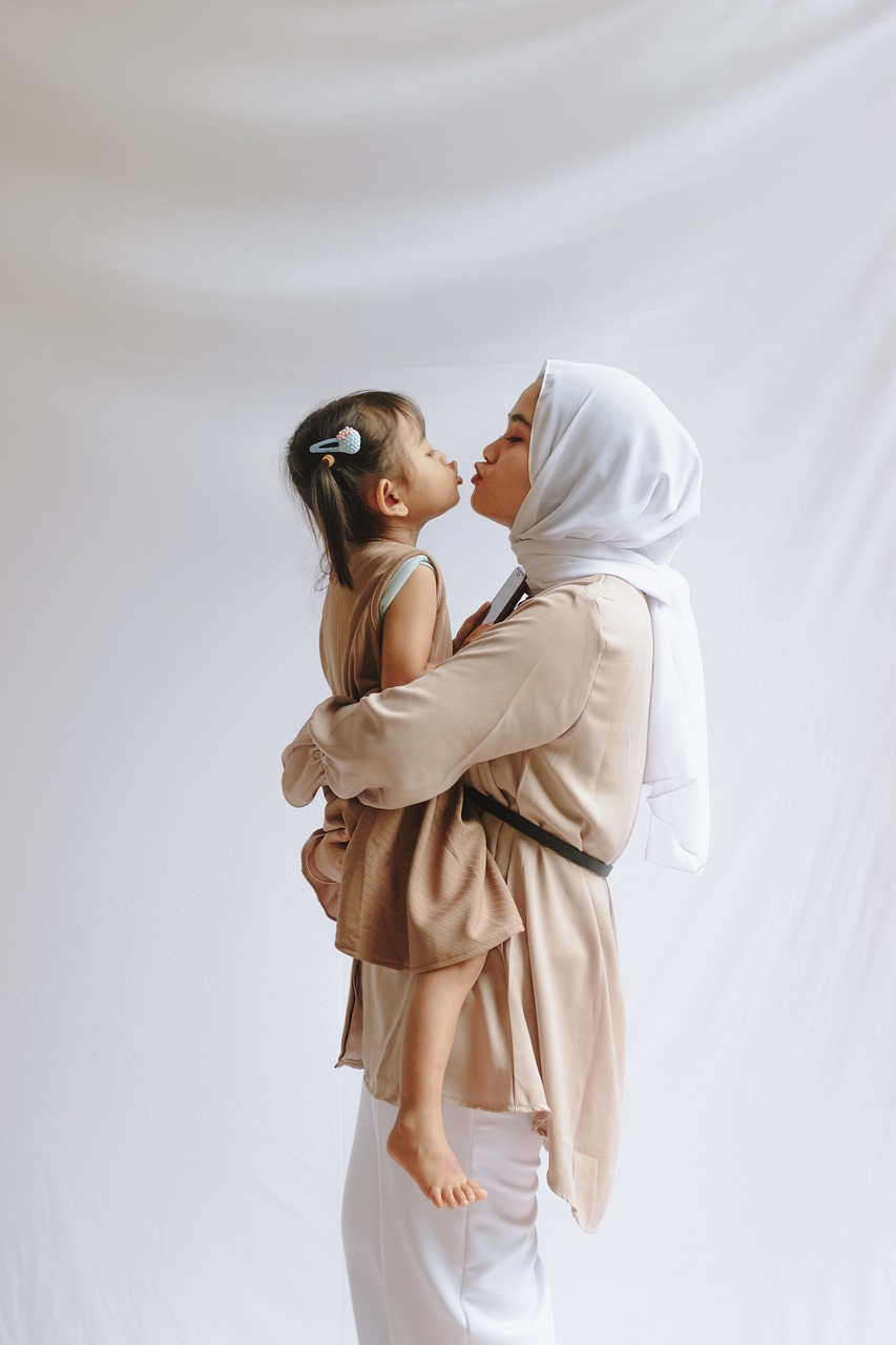 explorez les multiples facettes des relations humaines, des amitiés aux romances, et découvrez comment renforcer vos liens affectifs tout en cultivant une communication saine et authentique.